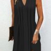 Loose Sleeveless Pleated Solid Color V-neck Mini Dresses